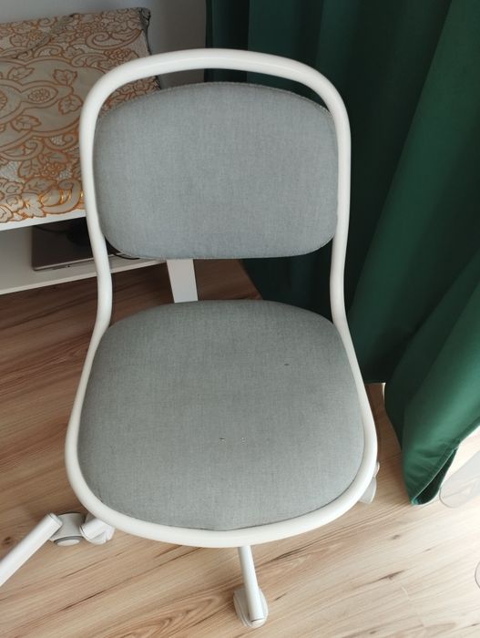 Sprzedam 2 krzesła z IKEA