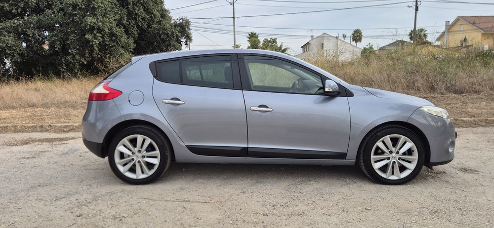 Renault Megane 1.5DCi 110cv de 2010 NACIONAL foto 3