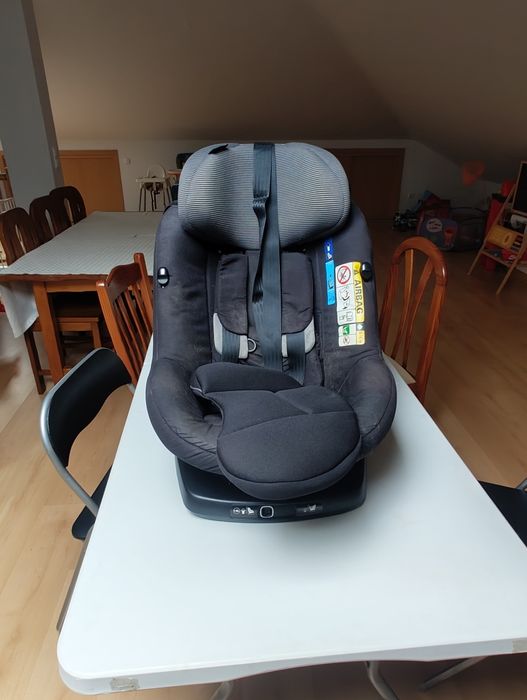 Cadeira Auto Bébé Confort Axiss Isofix (9-18kg) - Gira 90º - Instala c