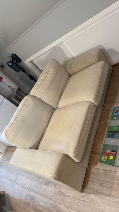 Sofá 2 lugares bege