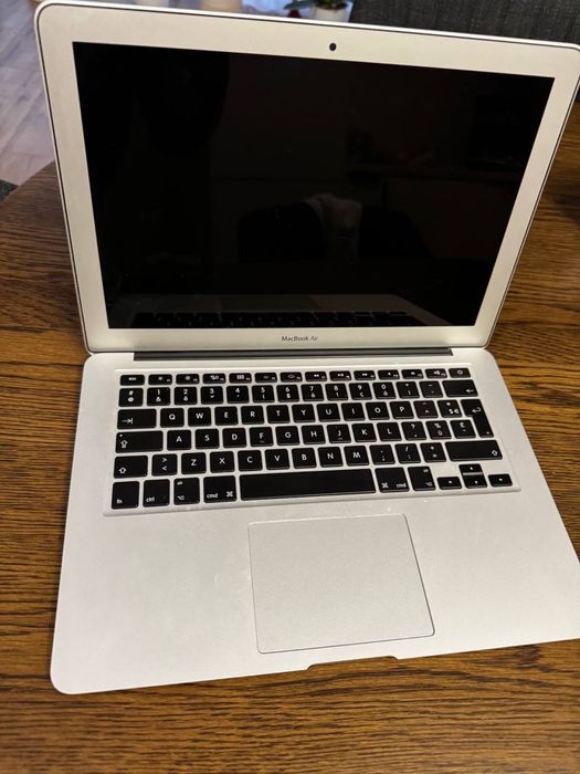 MacBook Air 13” 2017 | i5 | 8 GB RAM | sprawny 128 GB
