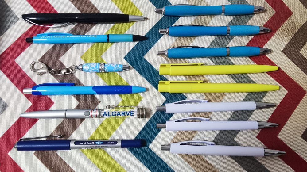 Mix de canetas novas