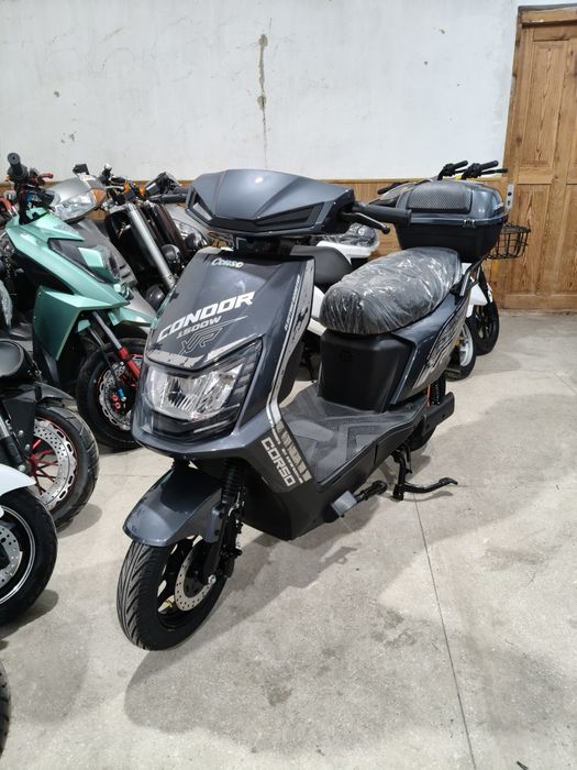 Електроскутер Corso CONDOR 1500W 30AH літій залізо фосфат 
Це сучасний