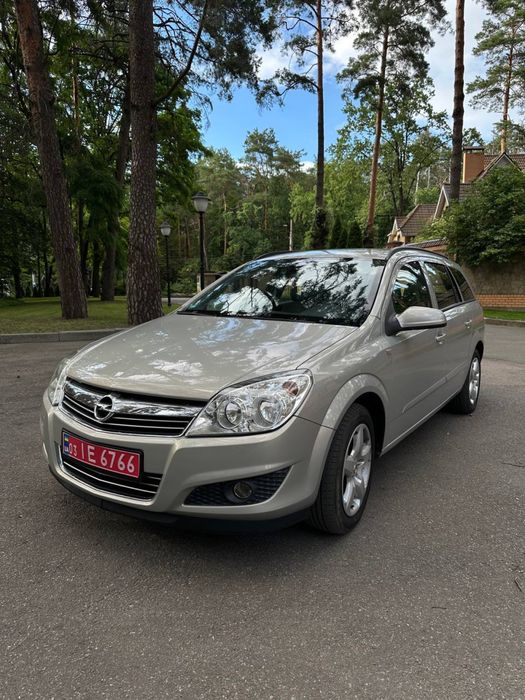 Продам свіжопригнаний Opel Astra H