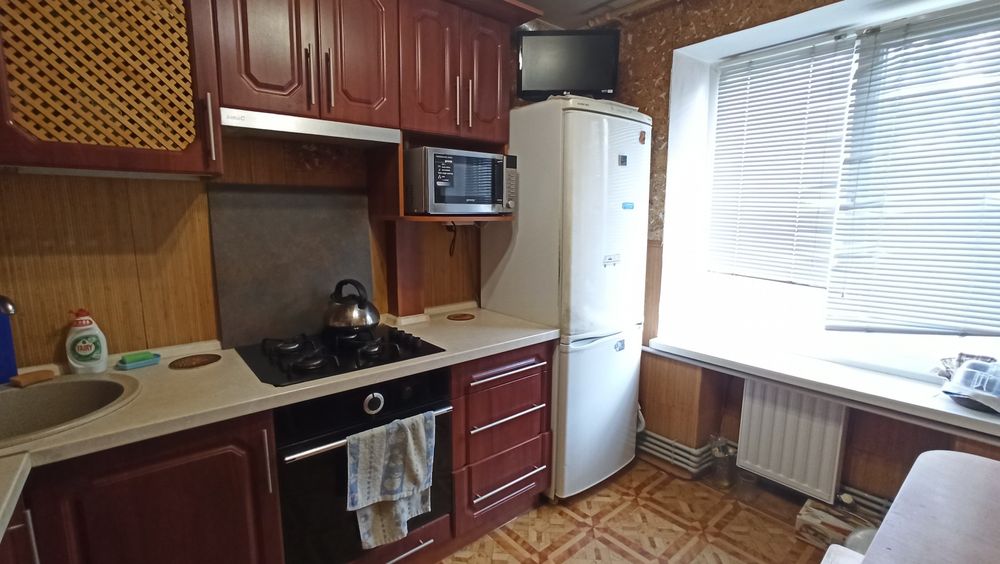 Продам 2к. квартиру в центре с газовым автономным отоплением.