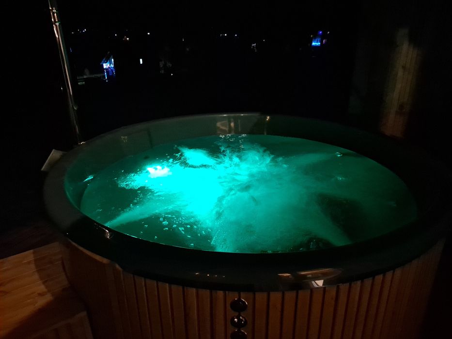 Domek nad jeziorem na Kaszubach na wzgórzu BALIA SAUNA