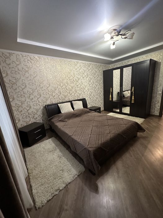 Гарна 2 - кімнатна квартира, центр - погодинно і подобово