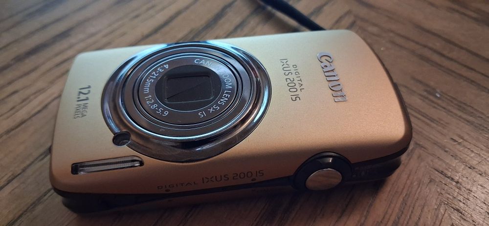 Фотоапарат Canon IXUS 200 IS