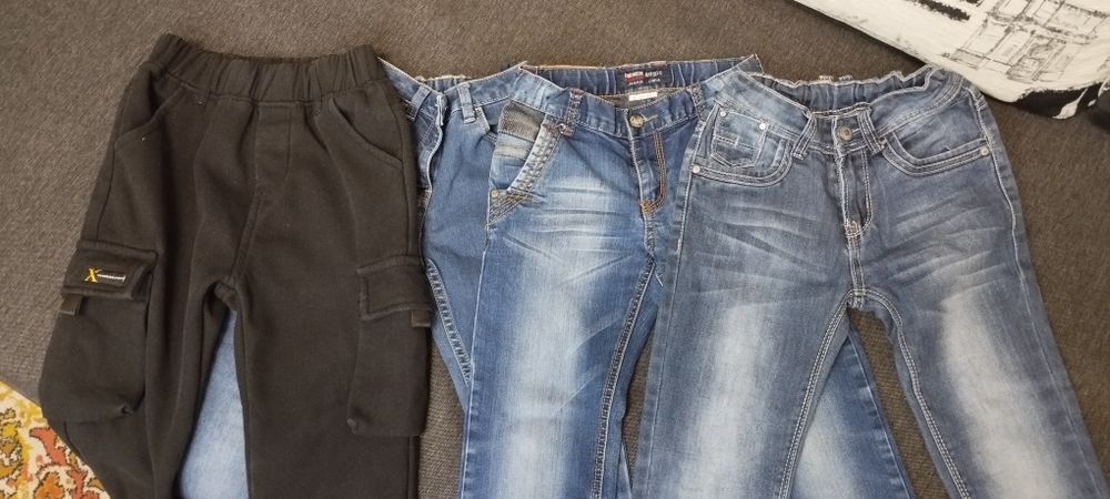 Штани на хлопчика 4 шт (вік 5-6 років)