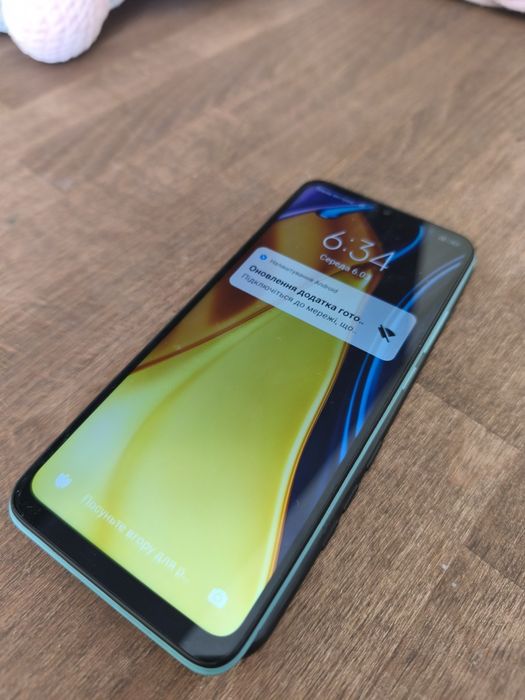 Продам POCO  C40