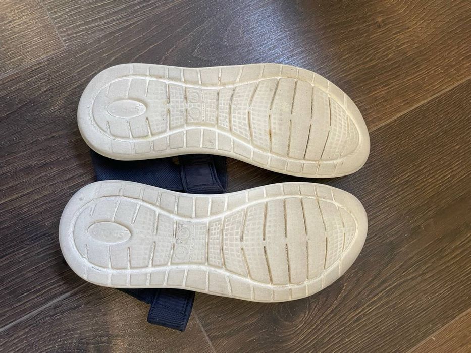 Босоніжки сандалі crocs