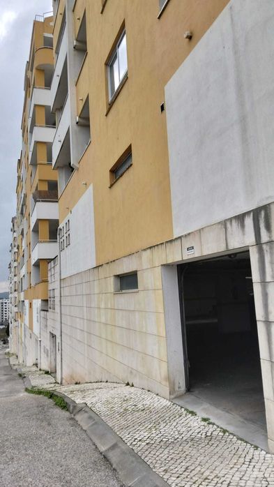 Lugar de Garagem - Urb. Quinta do Cedro (Av.Elisio Moura)