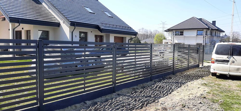 Brama wjazdowa przesuwna,palisada,ogrodzenie palisadowe,panelowa 4m+1m
