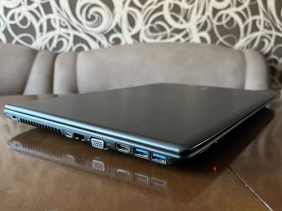 Игровой ноутбук 15.6" Acer Aspire E15 на Intel i7-7500U с Nvidia 940MX / 8ОЗУ / 256SSD / FullHD