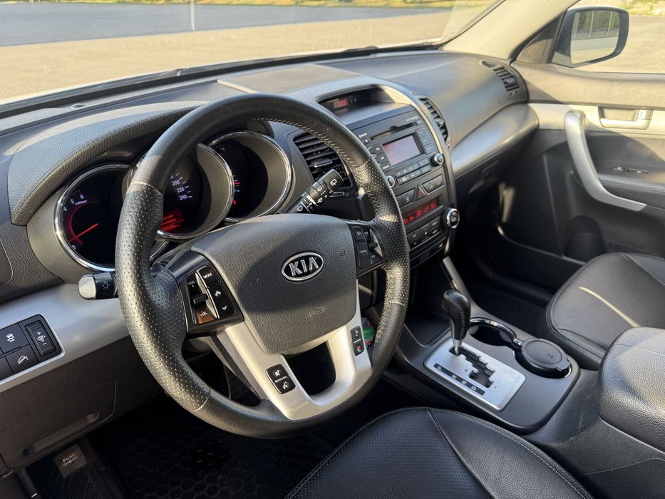 Kia sorento 2.2дизель 2011 рік