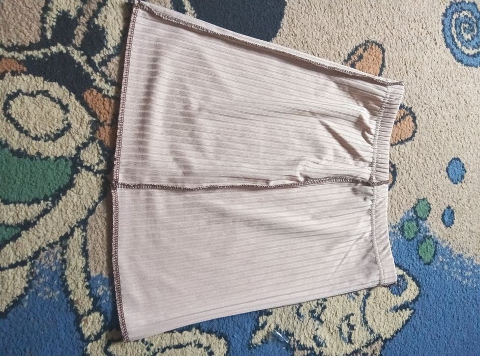 Spódniczka mini bezowa