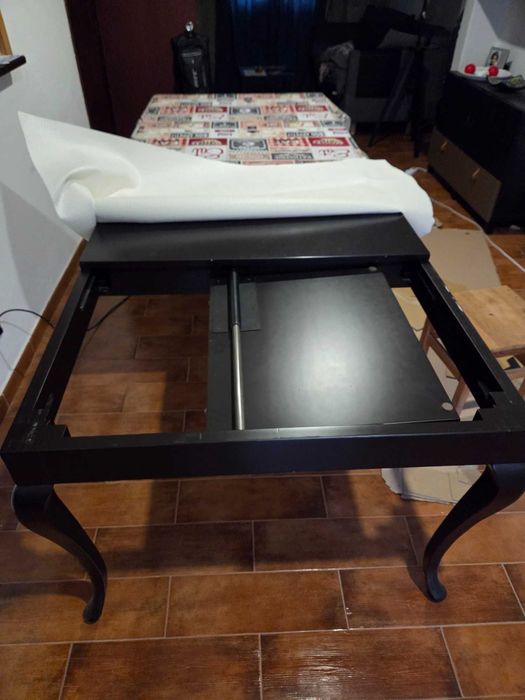 Mesa de jantar com 2mts x 1mt - 8 a 10 pessoas