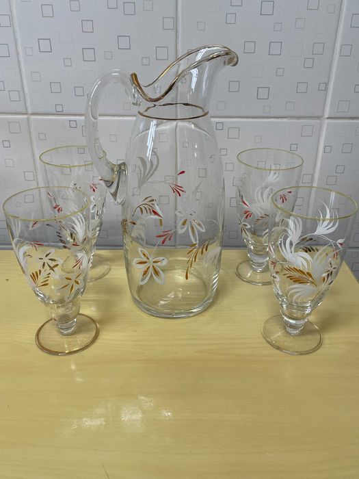 Jarra decorativa pintada + 4 copos