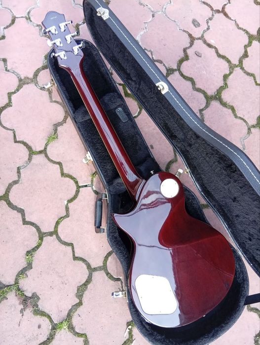 Фірмовий Prestige Classic SB - дорогий Les Paul з дорогим гарним звучанням. Варіанти звукознімачів кейс та обміни по списку можливі