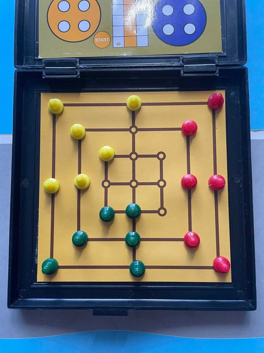 Настольные игры 7 в 1 .Шахматы, шашки, нарды и ещё 4 игры.
