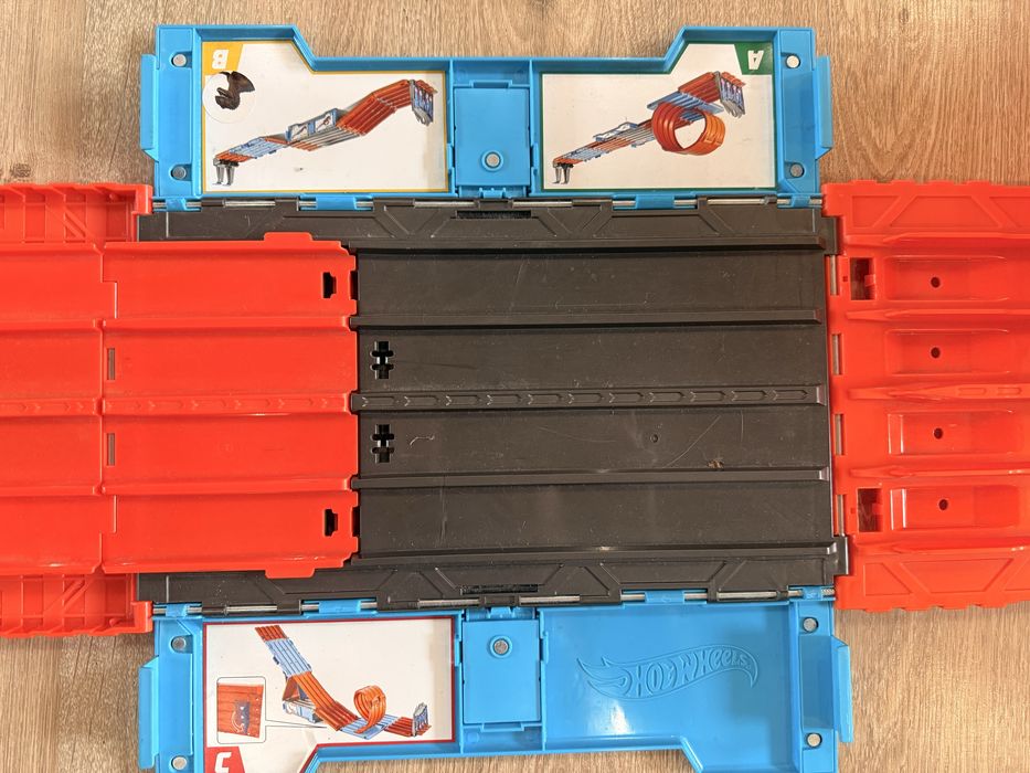 Трек Хот Вілс машинки