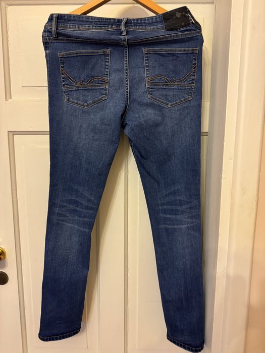 Jeansy męskie 30/32 slim fit granatowe Carry z przetarciami zwężane