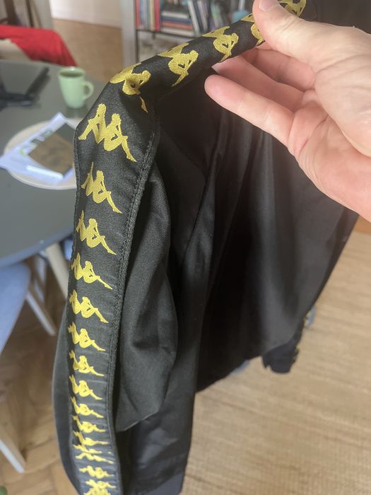 Casaco Kappa L como novo preto e dourado