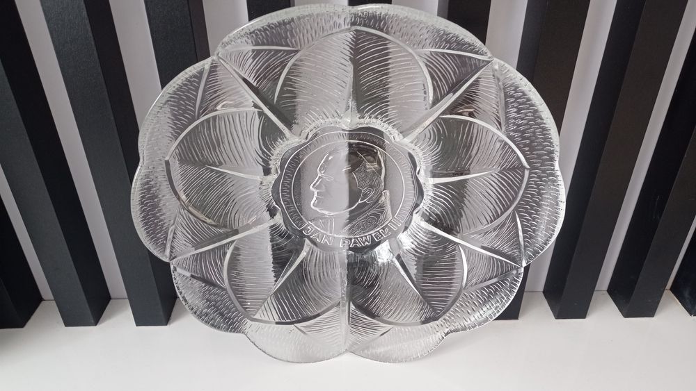 Kryształ , z podobizną Jana Pawła 2