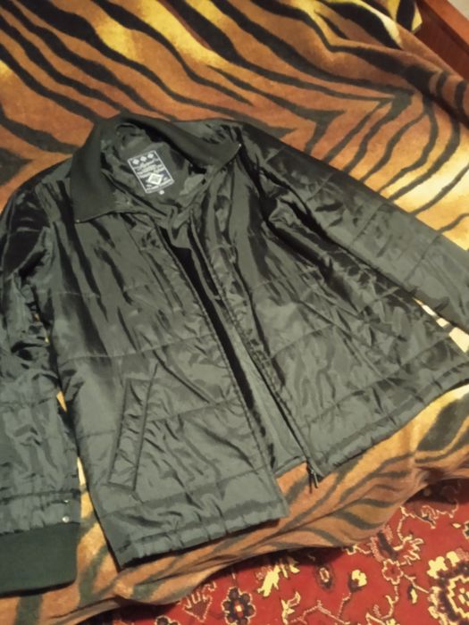Продам мужские куртки