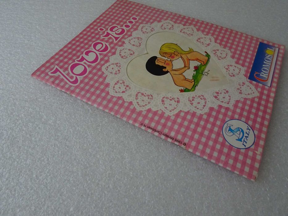 Caderneta de cromos Love Is - SL Italy (faltam 39 cromos)
