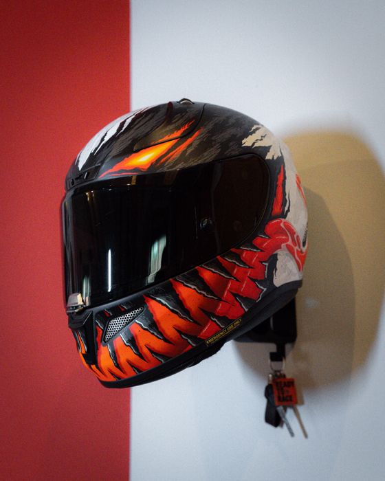 Suporte de capacete para parede