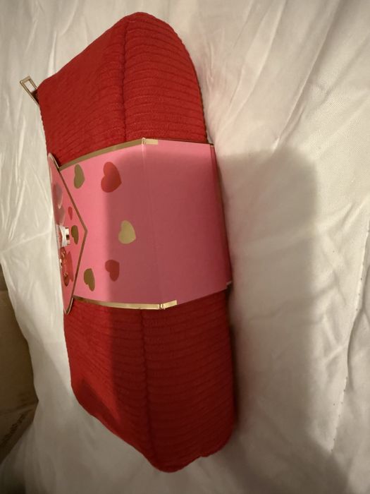 Kosmetyki damskie nowe do pielęgnacij