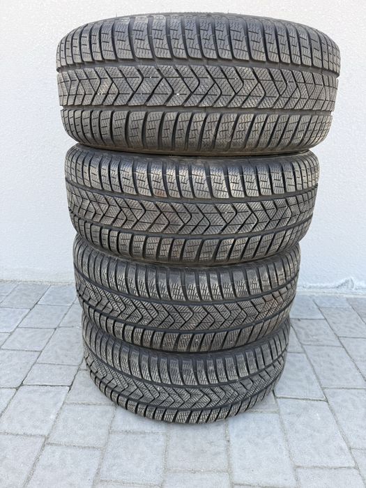 245/45R18 Pirelli Sottozero 3