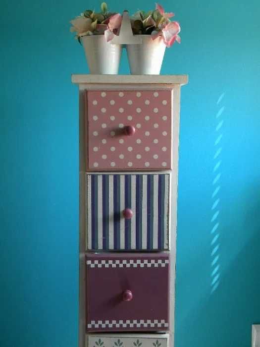 Szafka  z szufladami postarzana Unikat