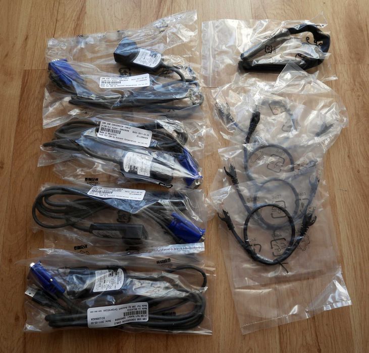 Adapter kabel KVM IBM Lenovo 39M2899, komplet 4 sztuki