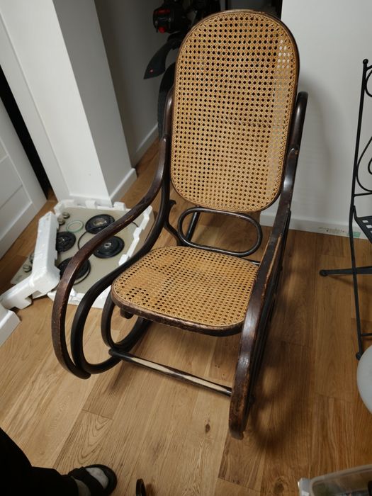 Fotel bujany gięty Thonet / Radomsko – plecionka wiedeńska rattan Vintage PRL