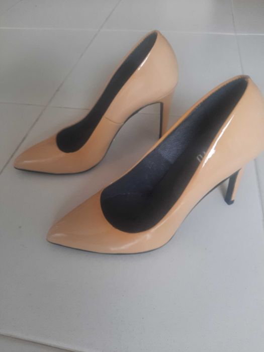 Sapatos salto alto Foreva. Novos por estrear. 6