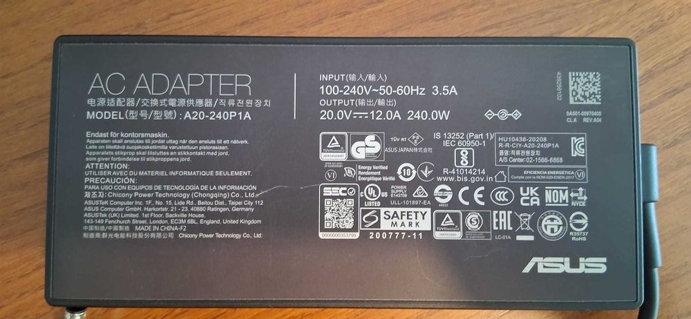 carregador Asus A20-240P1A 20V 12A 240W (em muito bom estado)