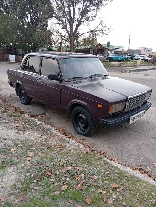 Продам ВАЗ 2107 двигатель 1,5 коробка 5ст 2004 год!
