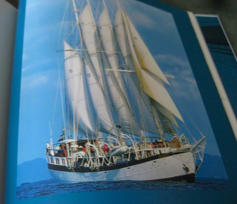 Livro "Creoula Tradição e Juventude" CTT NOVO C/ Nº 349