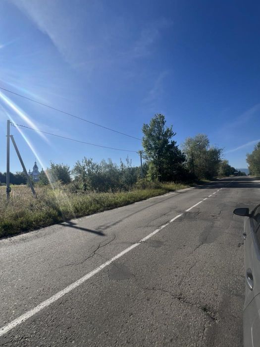Продається земельна ділянка біля залісся