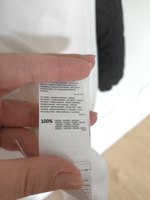 Biała koszula z mankietami