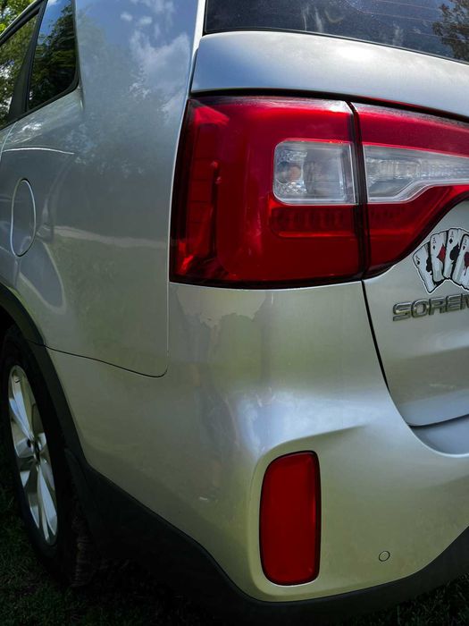 автомоболь KIA Sorento