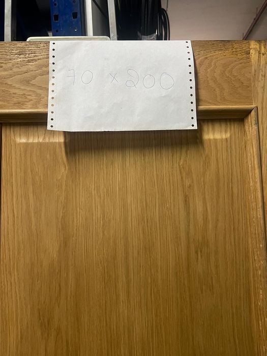 Vendo portas novas em Carvalho, com várias medidas, sem aduelas