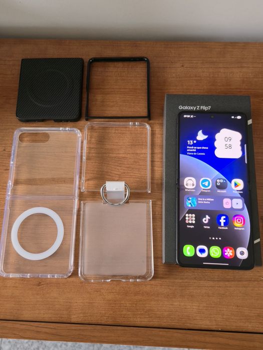 Samsung Z Flip 7 Novo - 3 ciclos de Bateria