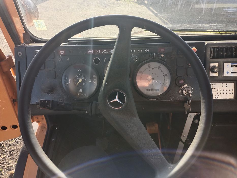 Mercedes UNIMOG 1000