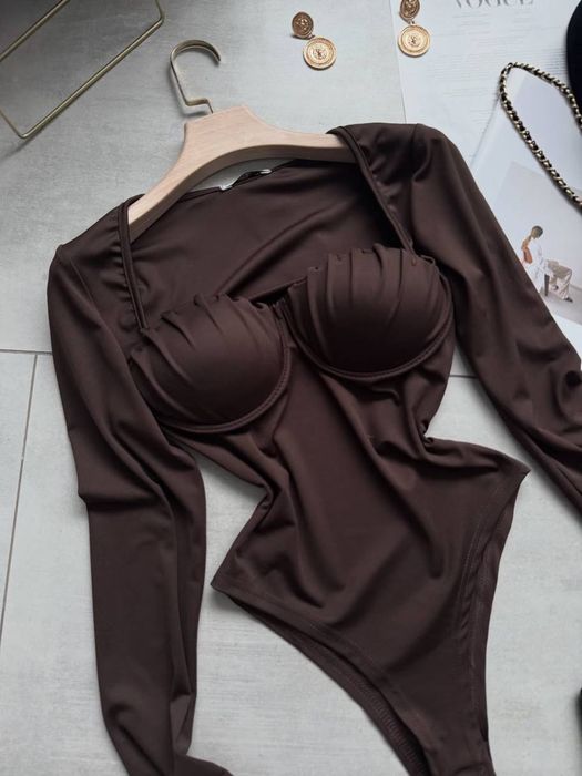 Боді з чашечками