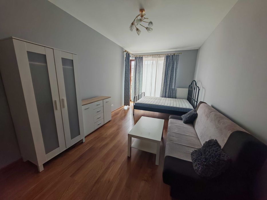 pokój 20m.sala kinowa,siłownia,balkon