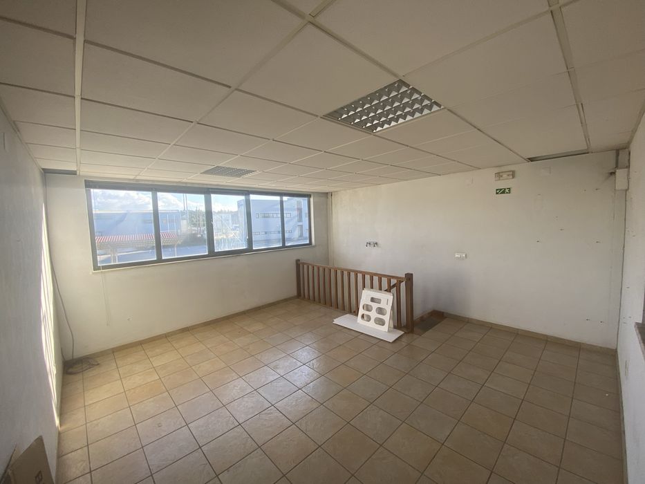 Pavilhão industrial na Moita, Marinha Grande