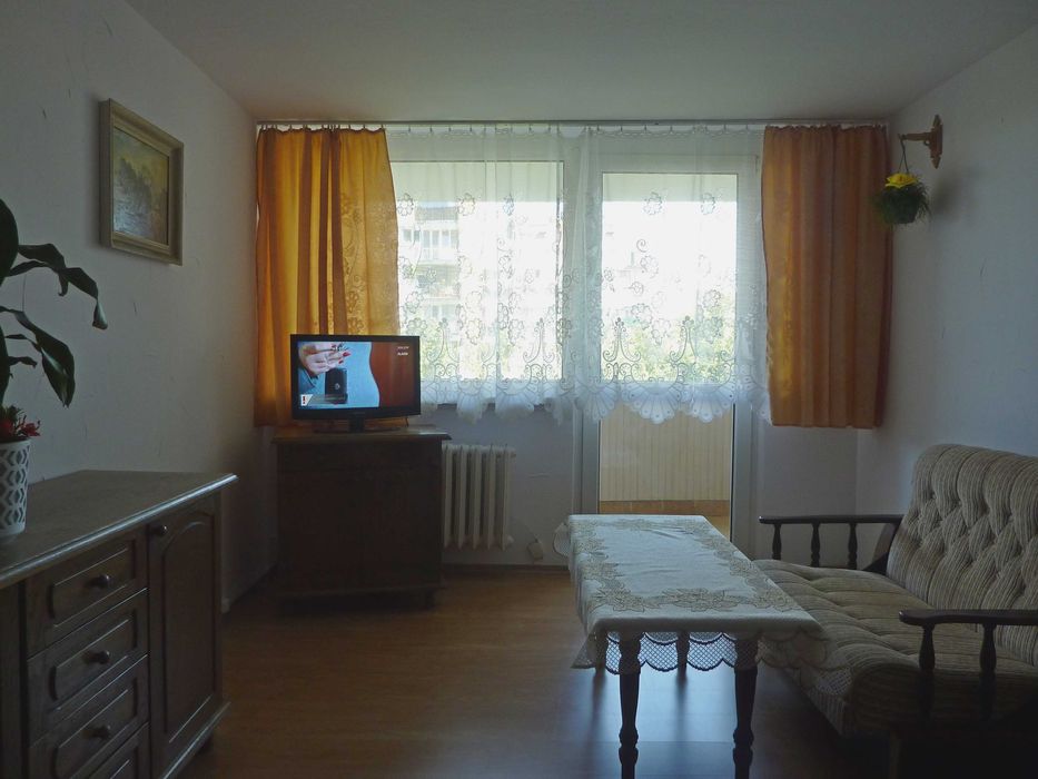 Pokój do wynajęcia /Powstańców Śląskich/ 21 m2 + balkon